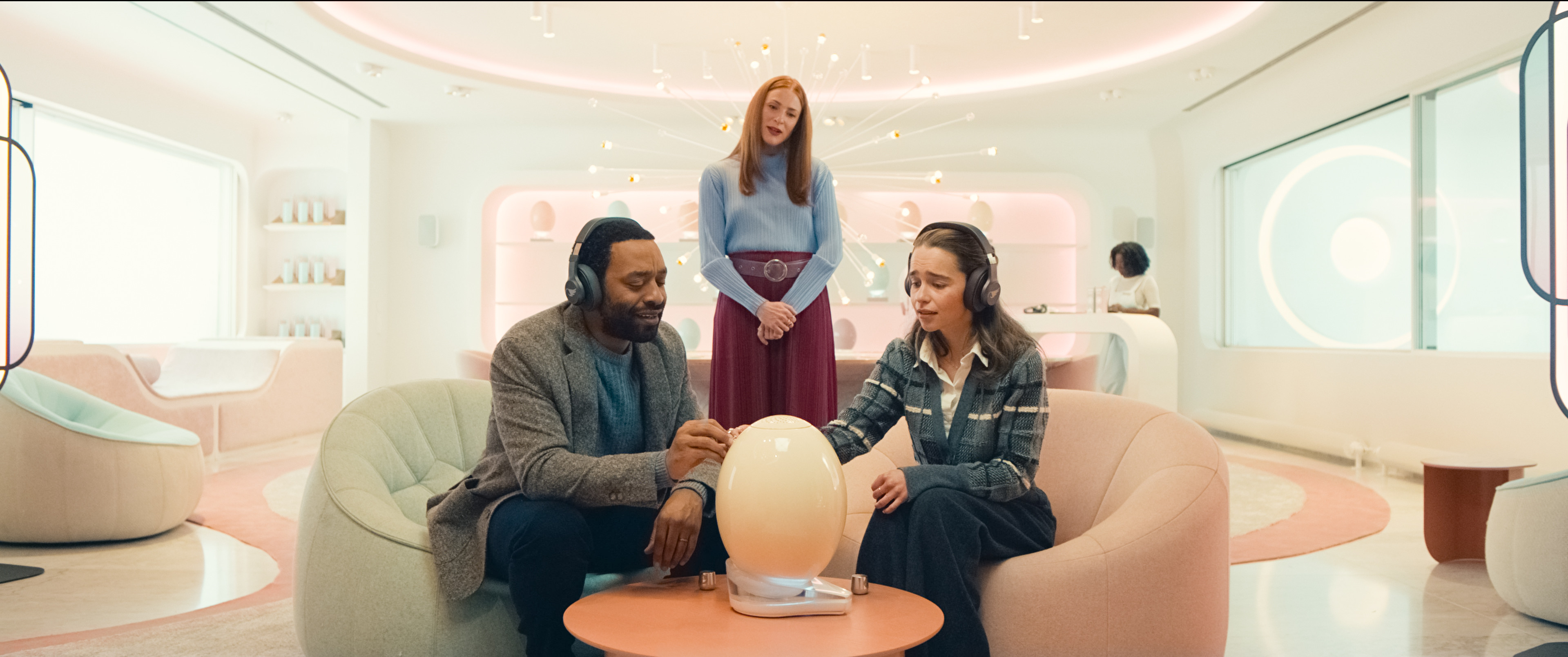 Комедии зарубежные. Emilia clarke the pod generation. The pod generation. The pod generation. Emilia clarke the pod generation.